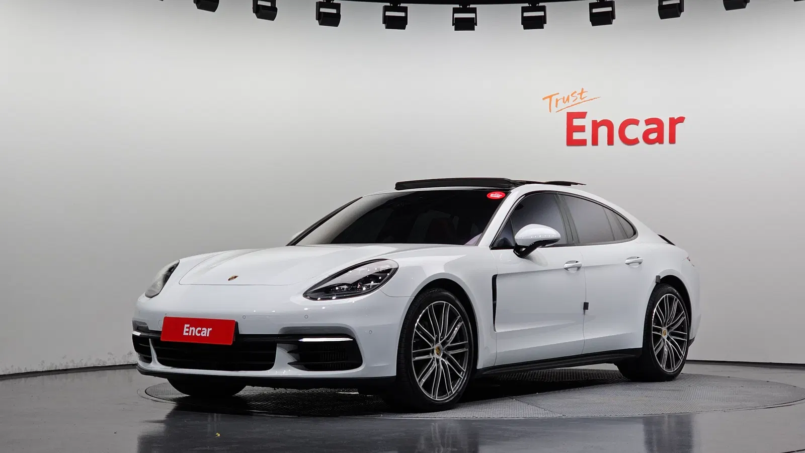 Porsche Panamera (971) 2.9 4S 2018 — photo 1 sur 40