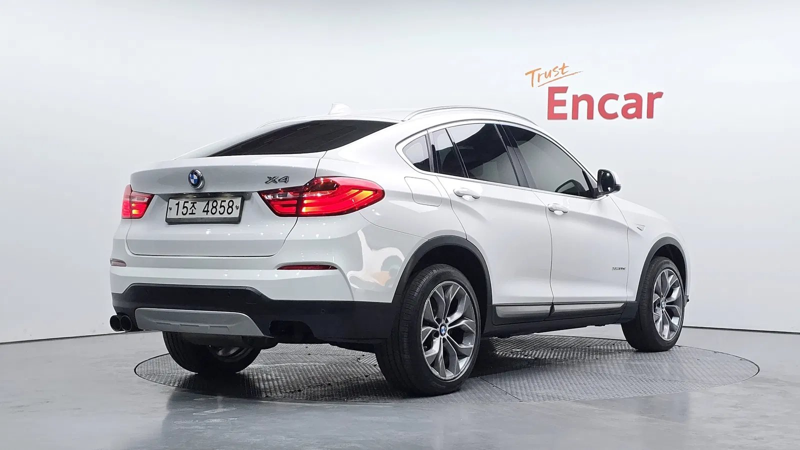 BMW X4 (F26) xDrive20d 2015 — photo 1 sur 33
