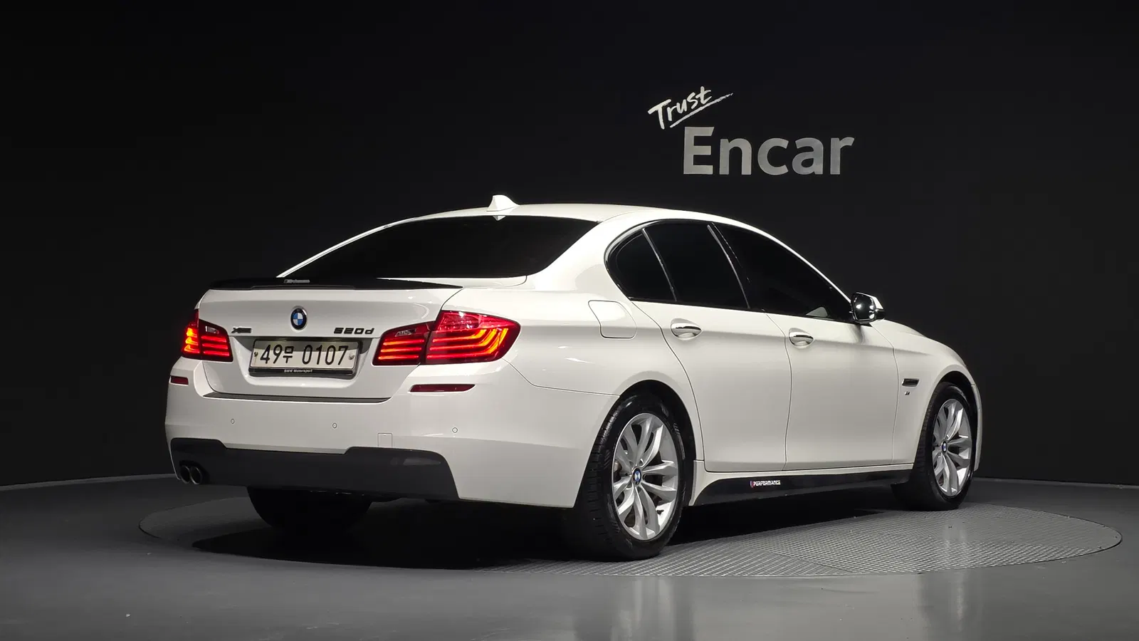 BMW Série 5 (F10) 520d M Aero Dynamic 2016 — photo 1 sur 33