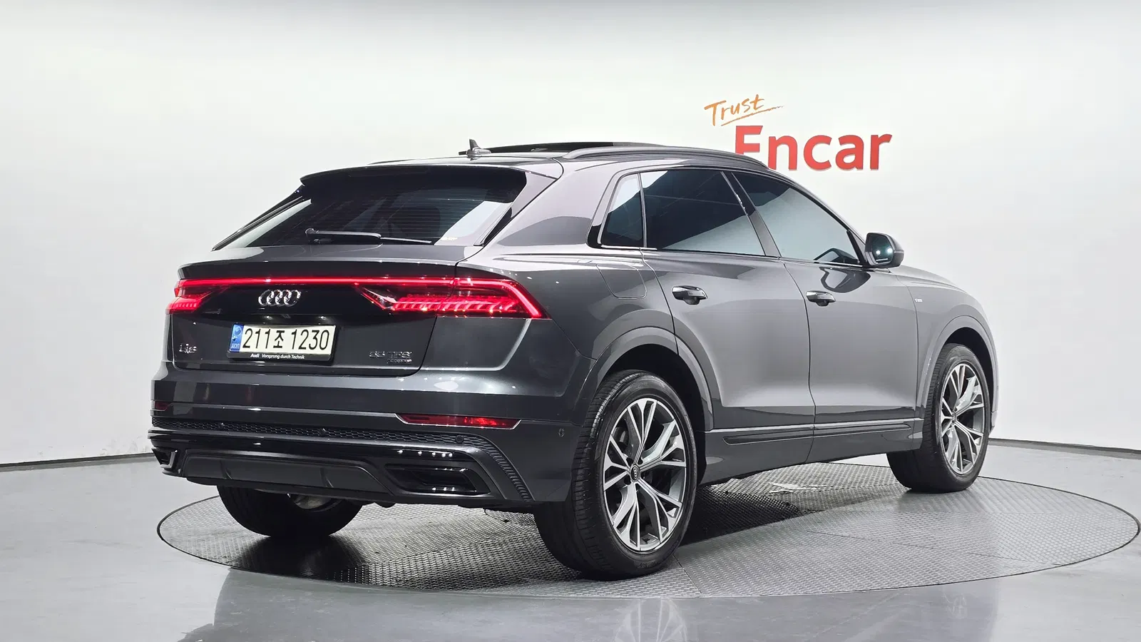 Audi Q8 (4M) 55 TFSI Quattro Premium 2022 — photo 1 sur 33