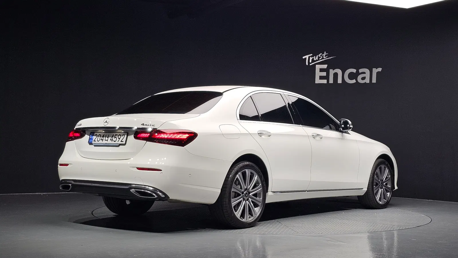 Mercedes-Benz Classe E E350 4MATIC Exclusive (W213) 2023 — photo 1 sur 41
