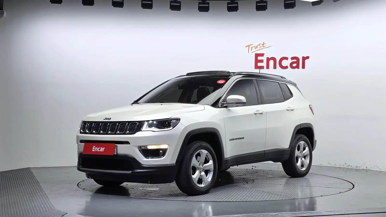 Jeep Compass 2e génération 2.4 Limited AWD 2018 — photo 1 sur 34