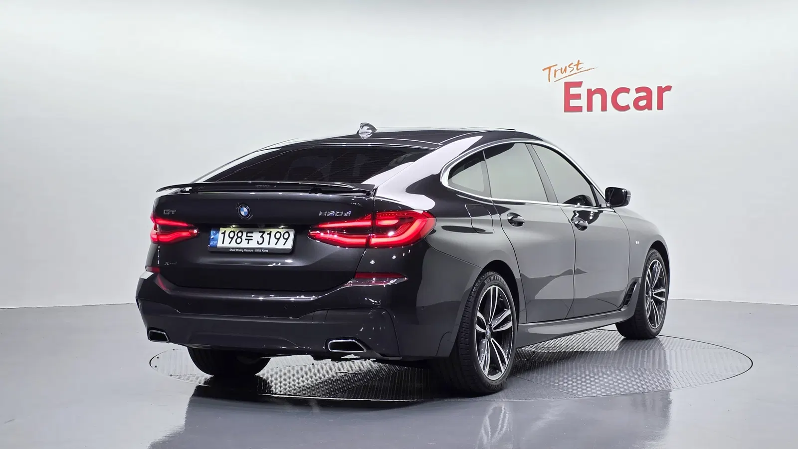 BMW Série 6 GT (G32) 620d xDrive M Sport 2022 — photo 1 sur 33