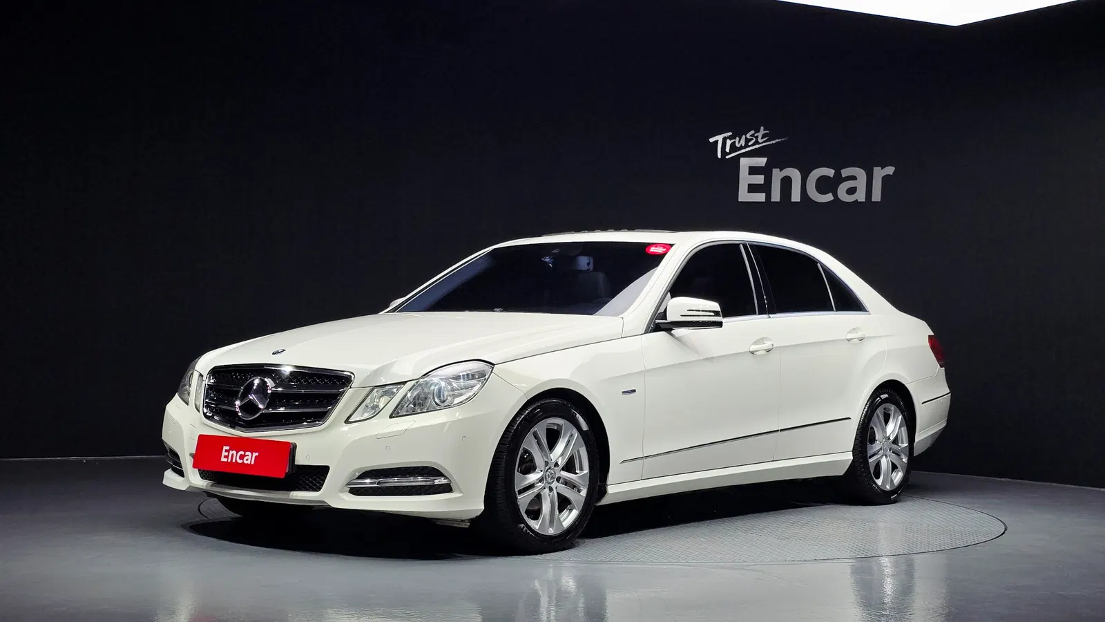 Mercedes-Benz Classe E E220 CDI Avantgarde (W212) 2012 — photo 1 sur 20