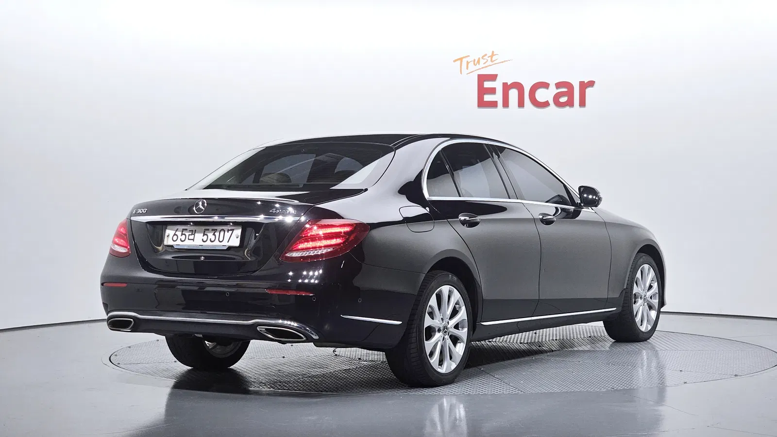Mercedes-Benz Classe E E300 4MATIC Exclusive Standard (W213) 2018 — photo 1 sur 33