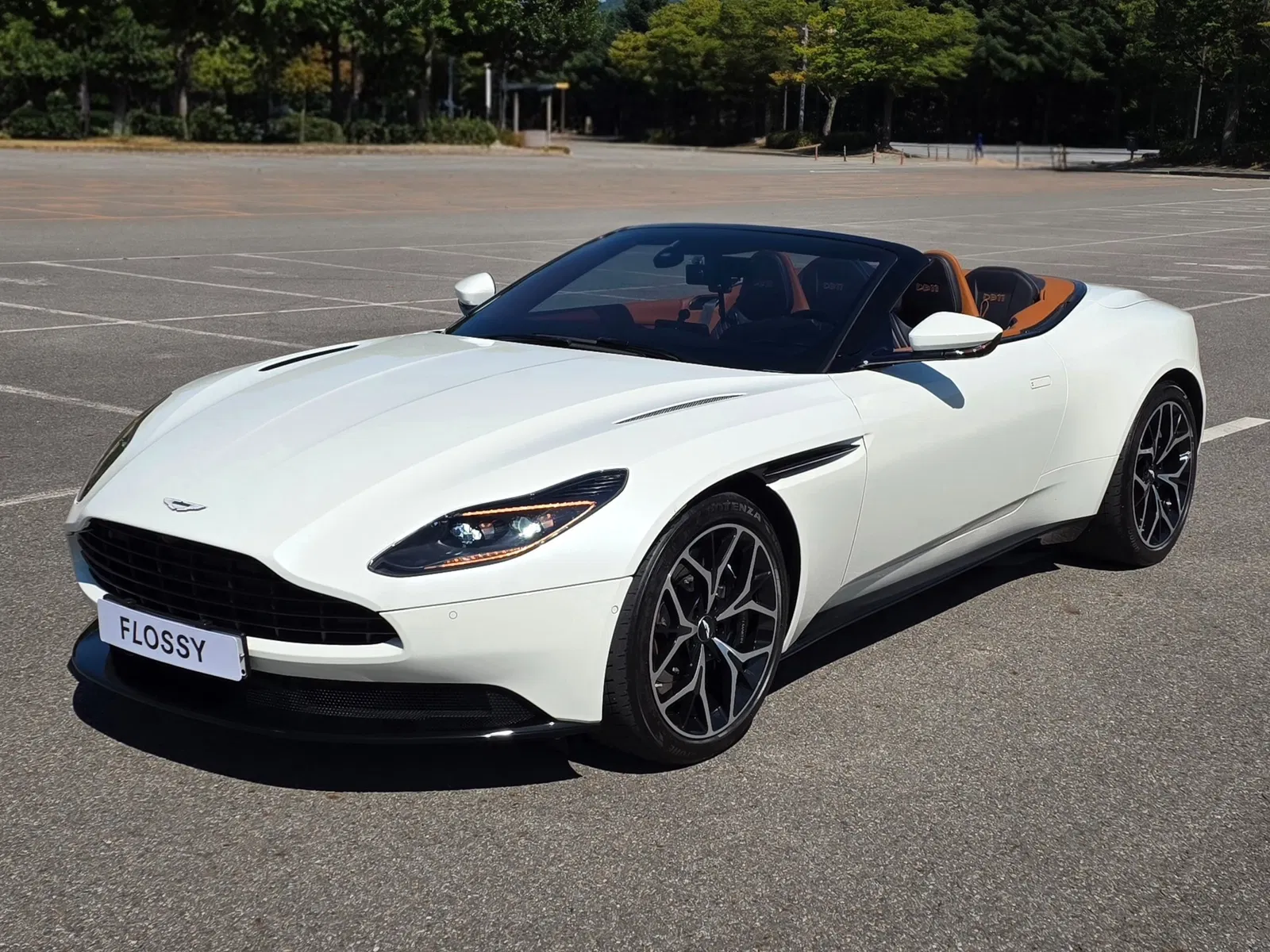 Aston Martin DB11 4.0 V8 Volante 2019 — photo 1 sur 26