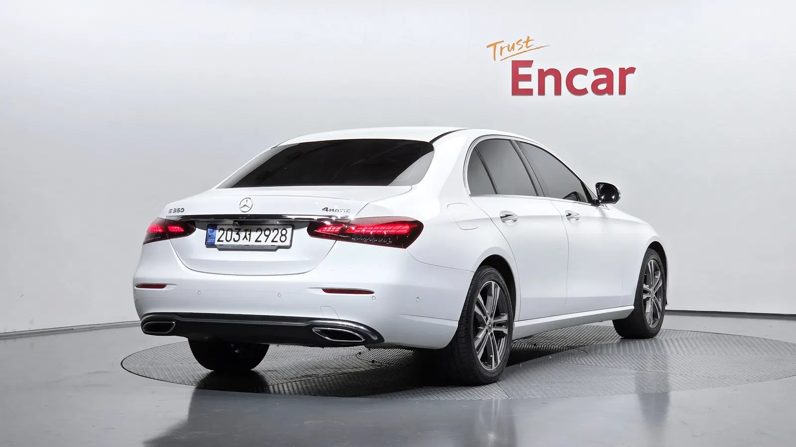 Mercedes-Benz Classe E E350 4MATIC Avantgarde (W213) 2021 — photo 1 sur 32