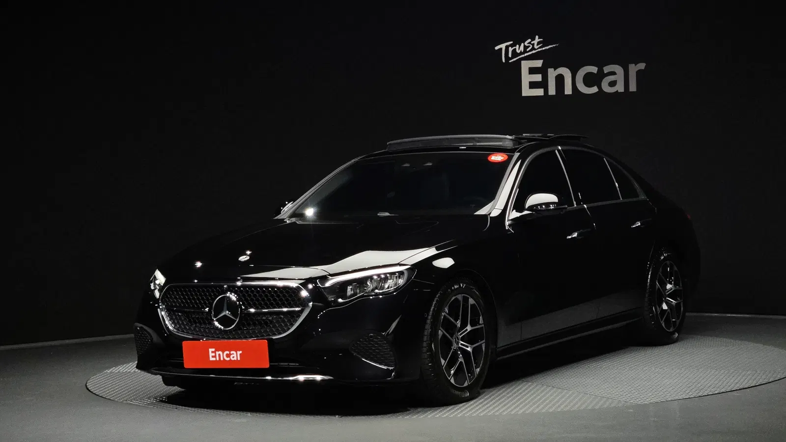 Mercedes-Benz Classe E E200 Avantgarde (W214) 2025 — photo 1 sur 35