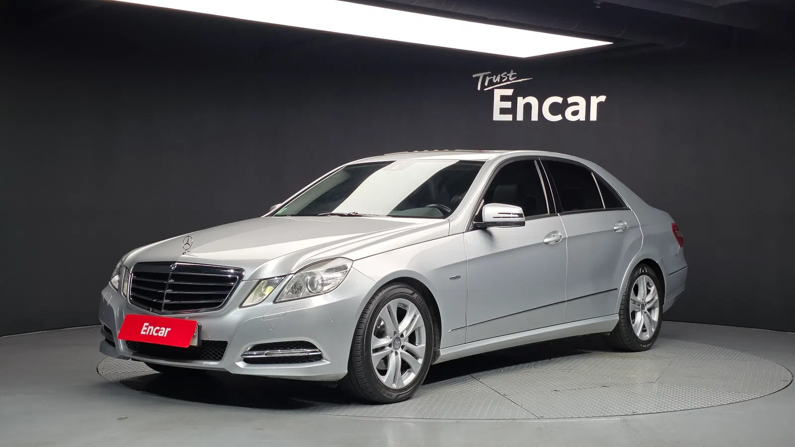 Mercedes-Benz Classe E E220 CDI Avantgarde (W212) 2012 — photo 1 sur 20