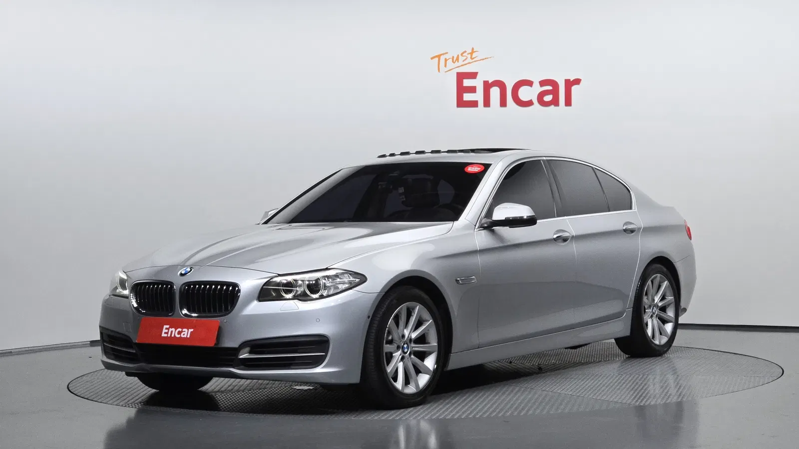 BMW Série 5 (F10) 528i xDrive 2014 — photo 1 sur 30
