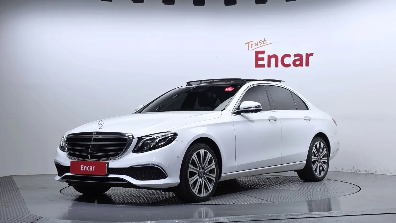 Mercedes-Benz Classe E E450 4MATIC Exclusive (W213) 2020 — photo 1 sur 20