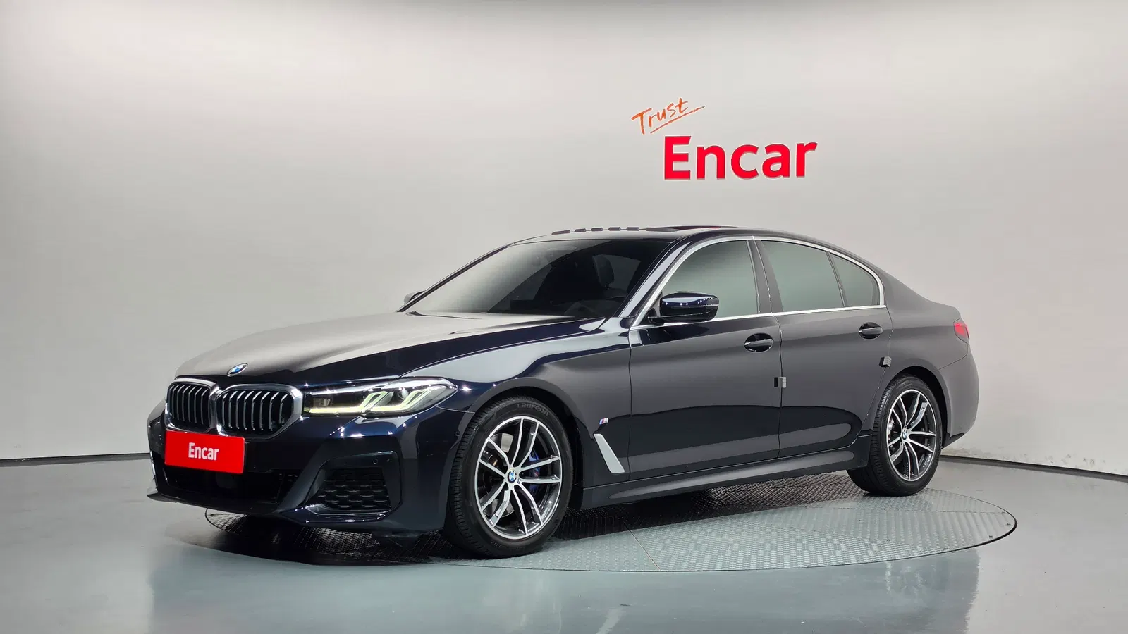 BMW Série 5 (G30) 520i M Sport 2022 — photo 1 sur 34