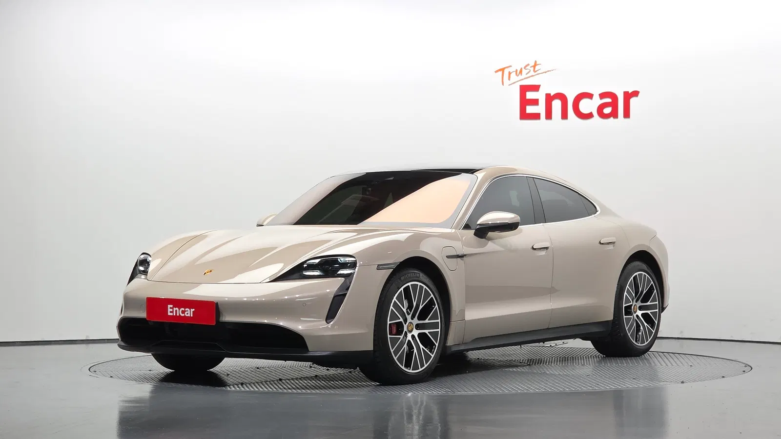Porsche Taycan 4S 2021 — photo 1 sur 31