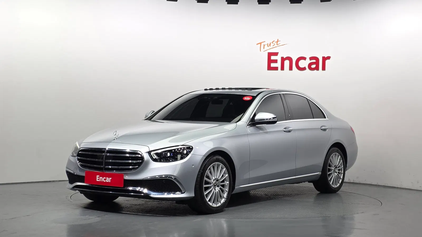 Mercedes-Benz Classe E E250 Exclusive (W213) 2021 — photo 1 sur 36