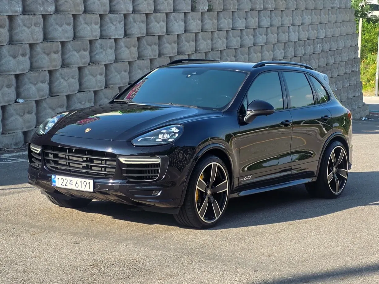 Porsche Cayenne 3.6 GTS 2016 — photo 1 sur 24