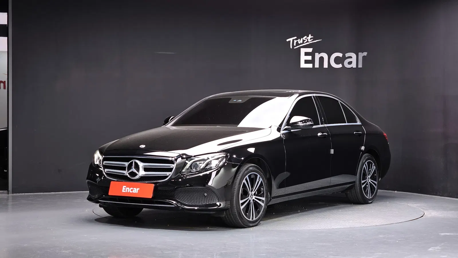 Mercedes-Benz Classe E E220d Avantgarde (W213) 2020 — photo 1 sur 35