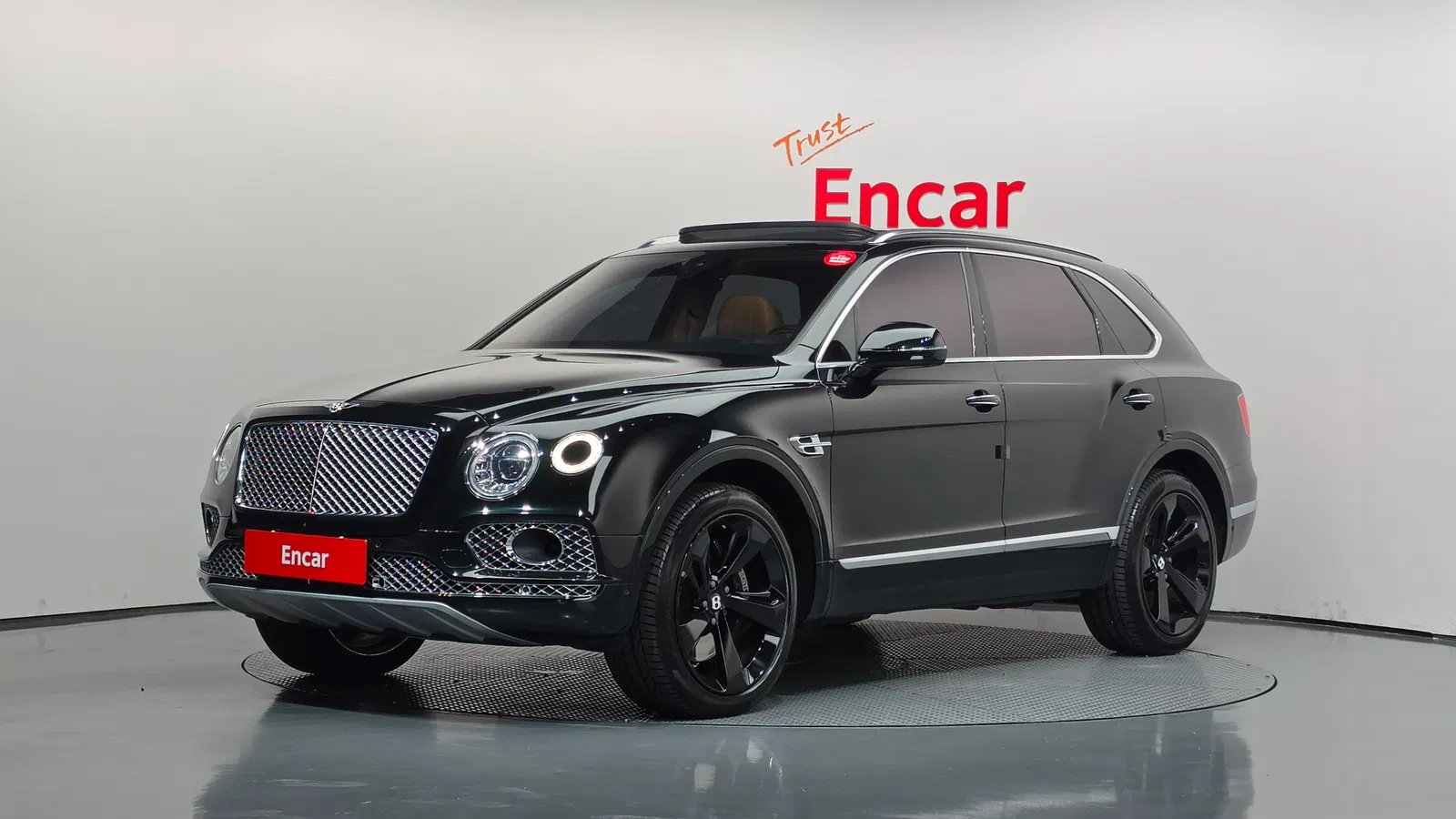 Bentley Bentayga 6.0 W12 2018 — photo 1 sur 47