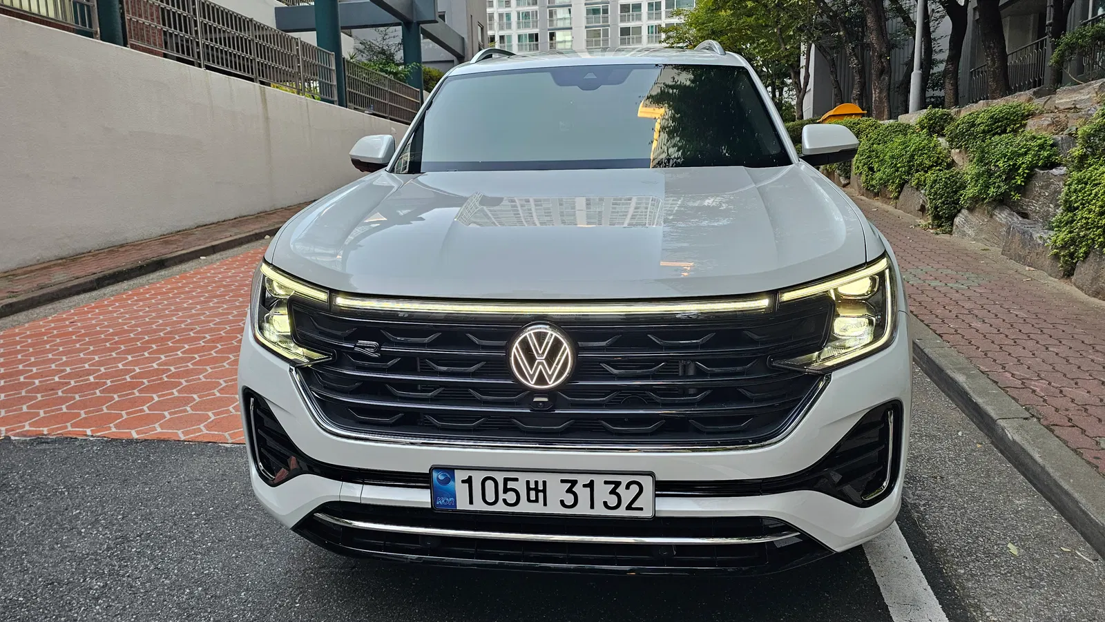 Volkswagen Atlas 2.0 TSI R-LINE 6 places 2026 — photo 1 sur 14