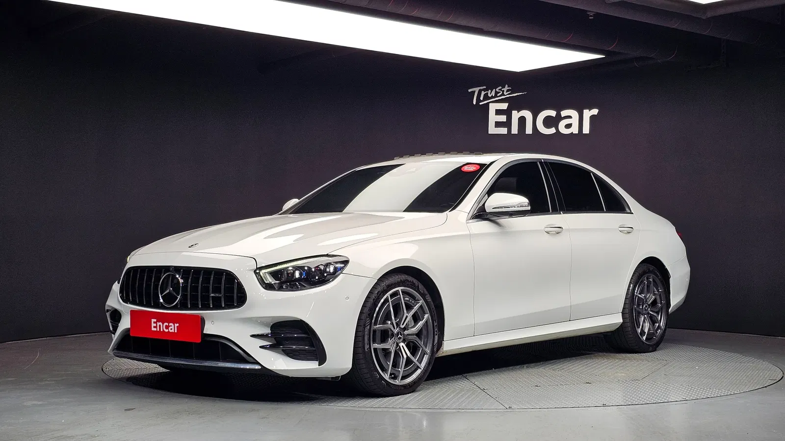 Mercedes-Benz Classe E AMG Line · E220d 4MATIC (W213) 2021 — photo 1 sur 26