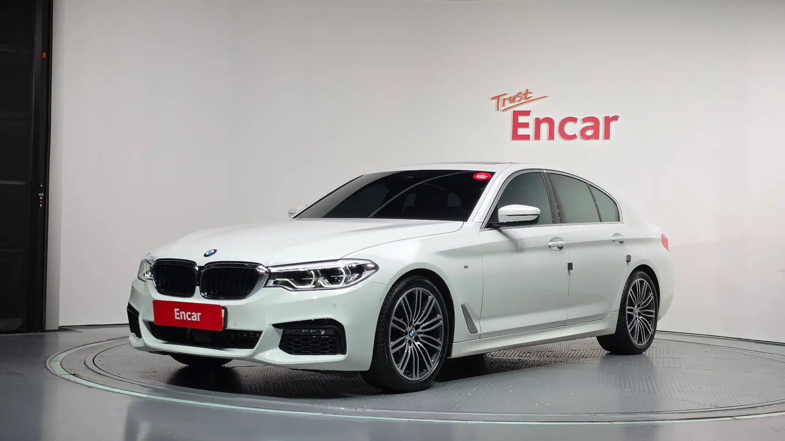 BMW Série 5 (G30) 520d M Sport Plus 2020 — photo 1 sur 33