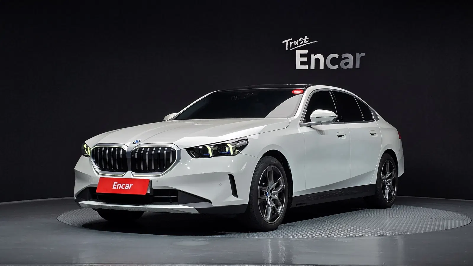 BMW Série 5 (G60) 530i xDrive 2024 — photo 1 sur 34