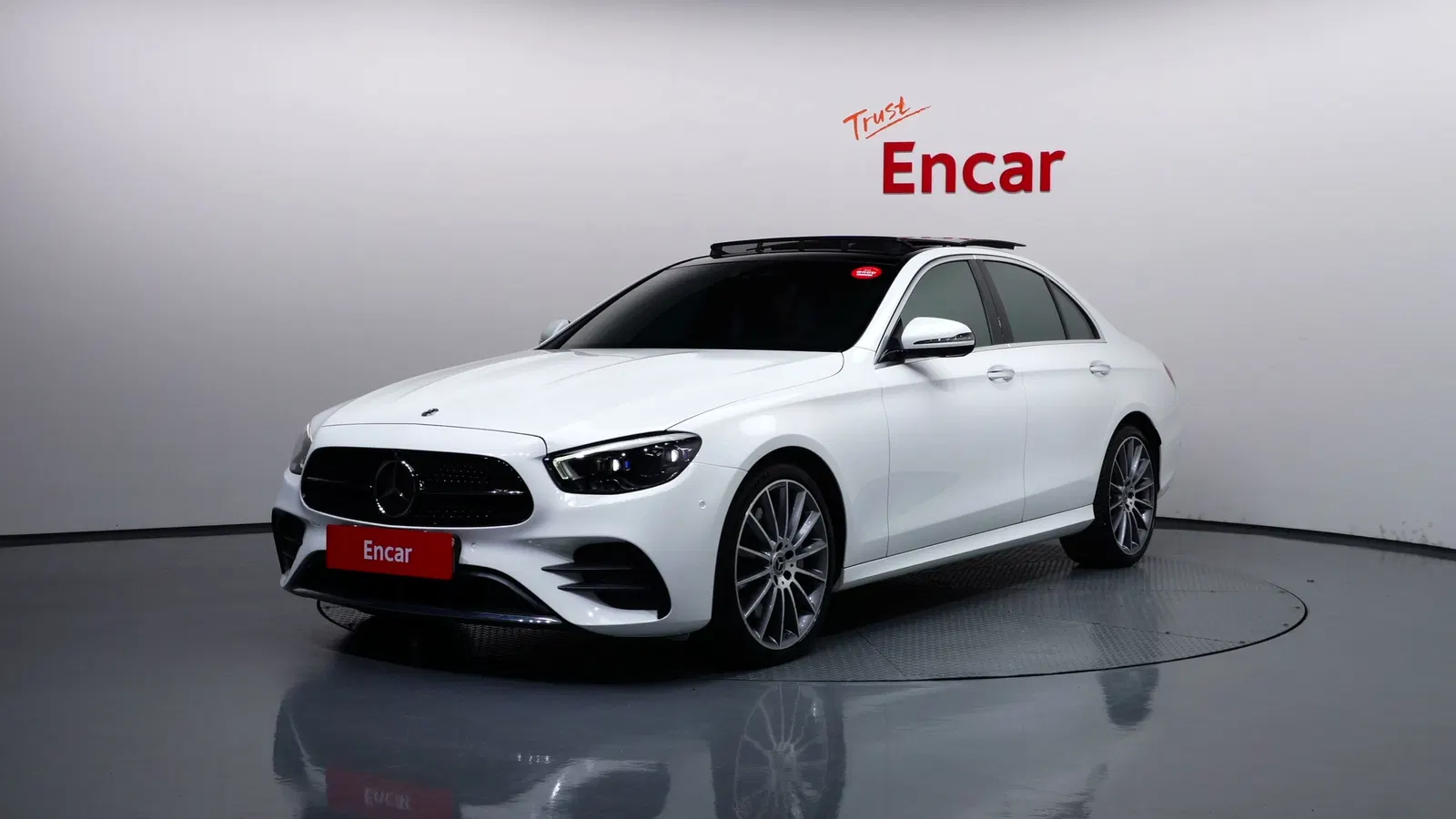 Mercedes-Benz Classe E AMG Line · E350 4MATIC (W213) 2021 — photo 1 sur 34