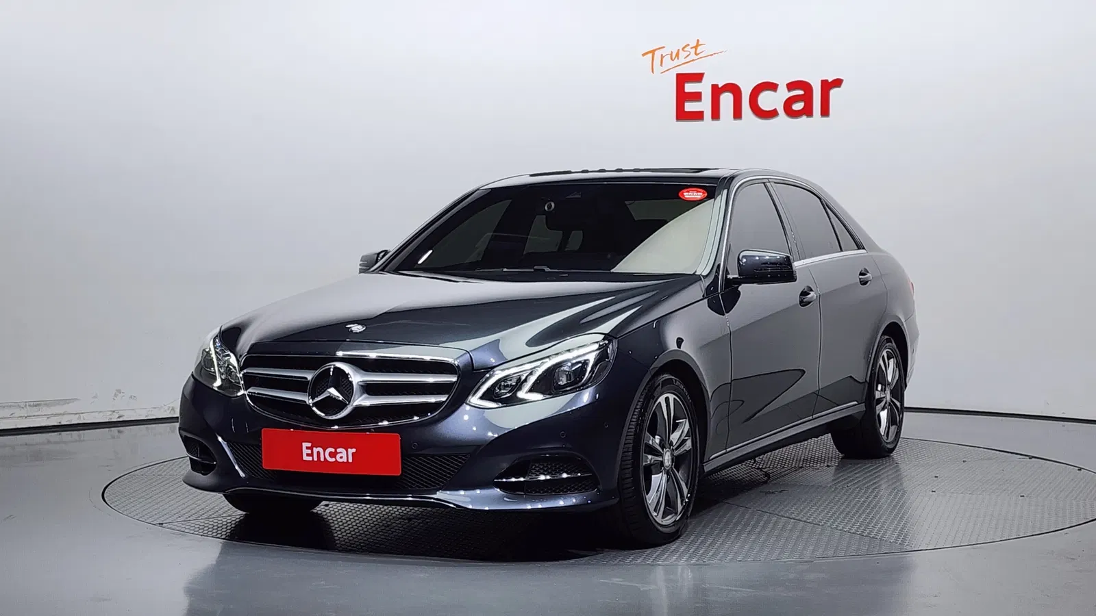 Mercedes-Benz Classe E E200 Avantgarde (W212) 2016 — photo 1 sur 20