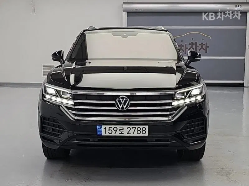 Volkswagen Touareg 3e génération 3.0 TDI Premium 2023 — photo 1 sur 25