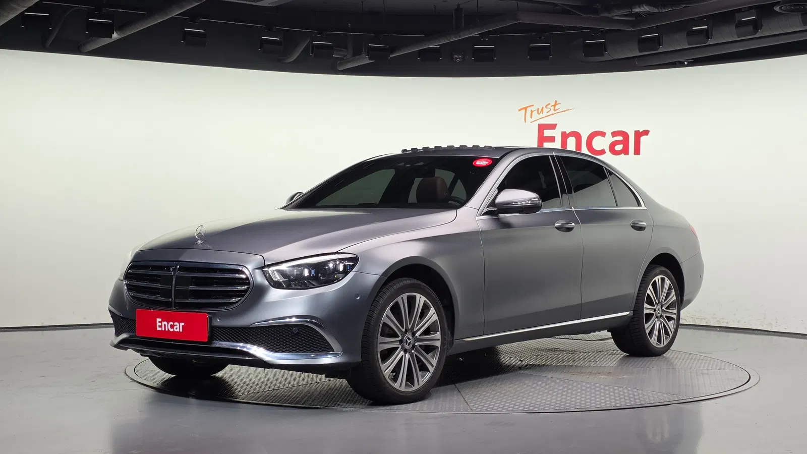 Mercedes-Benz Classe E E350 4MATIC Exclusive (W213) 2023 — photo 1 sur 20