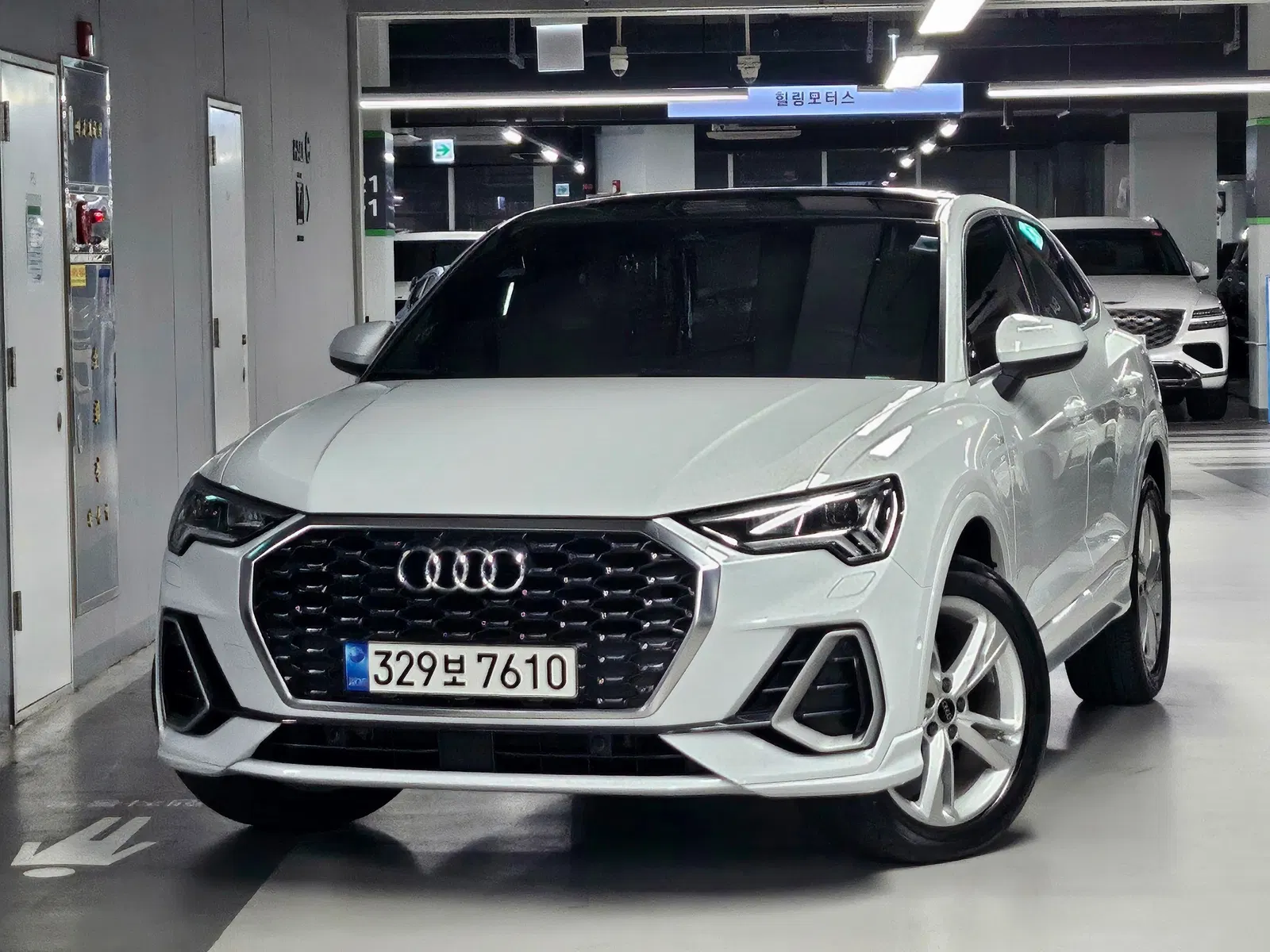 Audi Q3 (F3) 35 TDI Premium Sportback 2023 — photo 1 sur 26