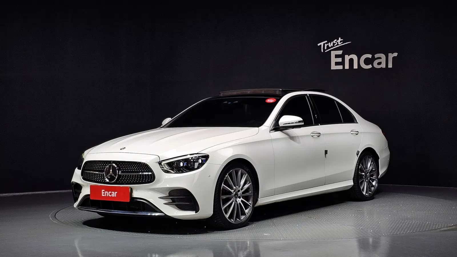 Mercedes-Benz Classe E AMG Line · E350 4MATIC (W213) 2021 — photo 1 sur 35