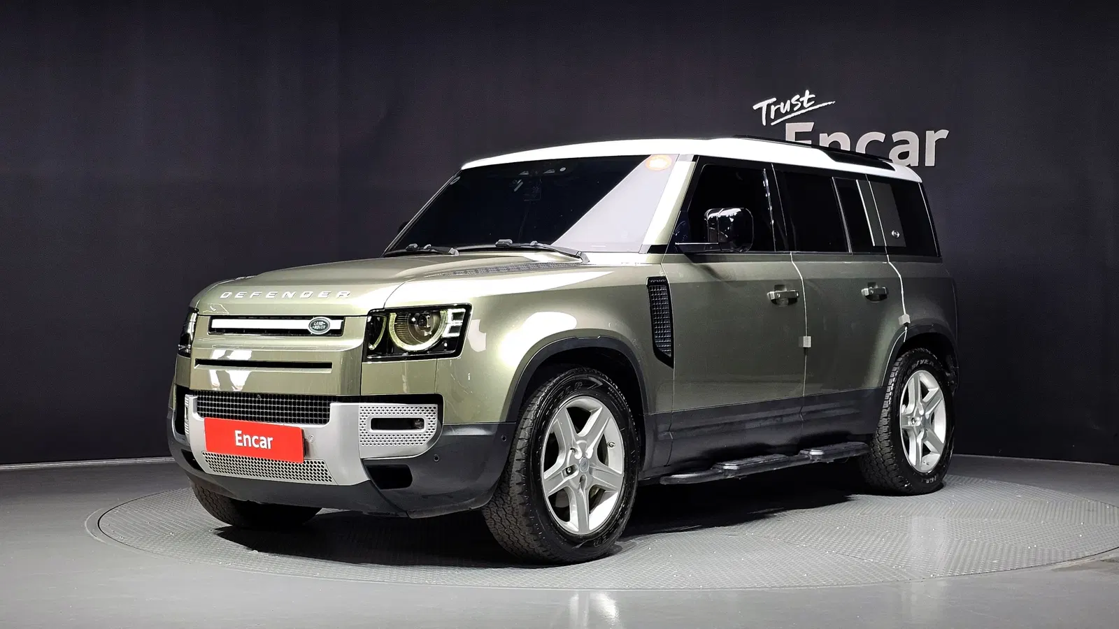 Land Rover Defender (L663) 110 D240 SE 2020 — photo 1 sur 32