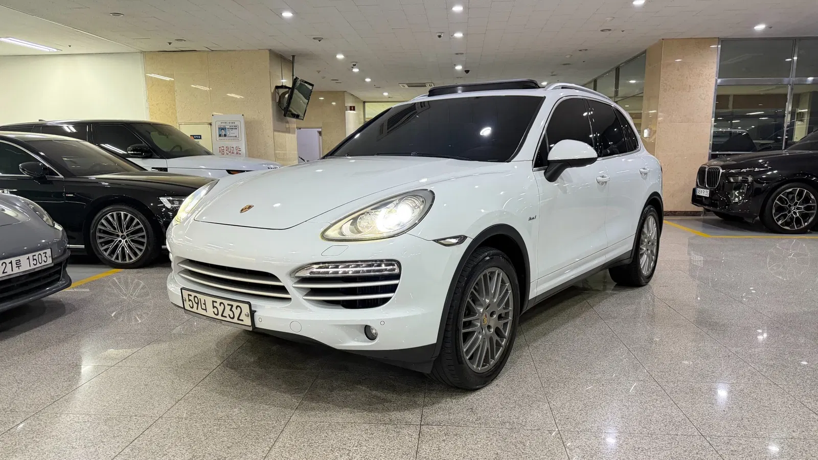 Porsche Cayenne 3.0 Diesel Platinum Edition 2014 — photo 1 sur 25