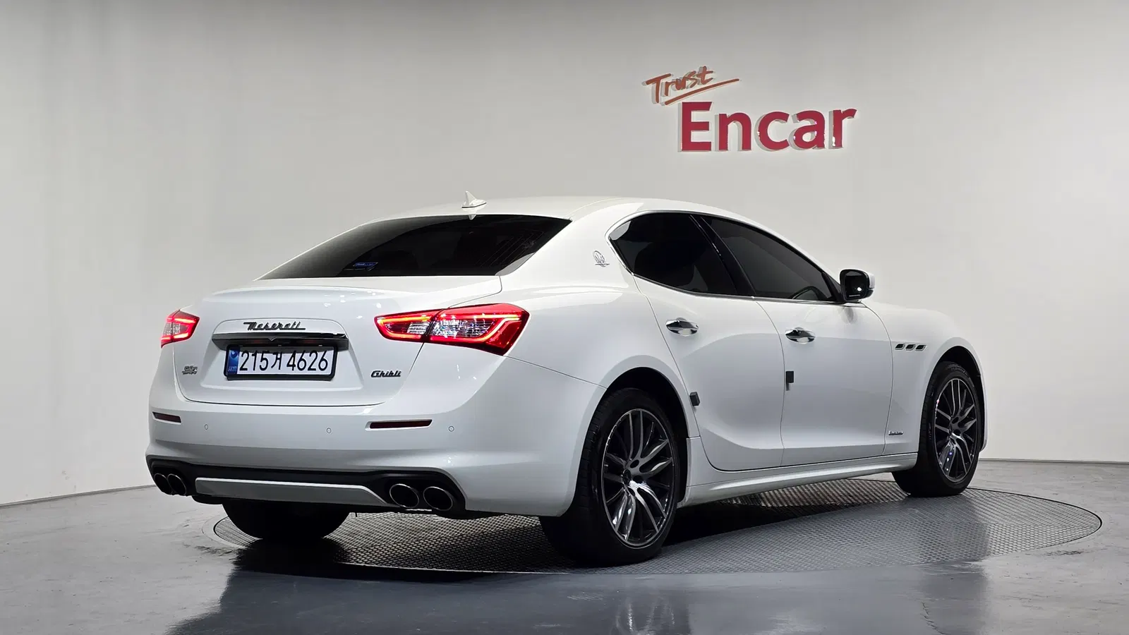 Maserati Ghibli 3.0 GranLusso 2018 — photo 1 sur 31