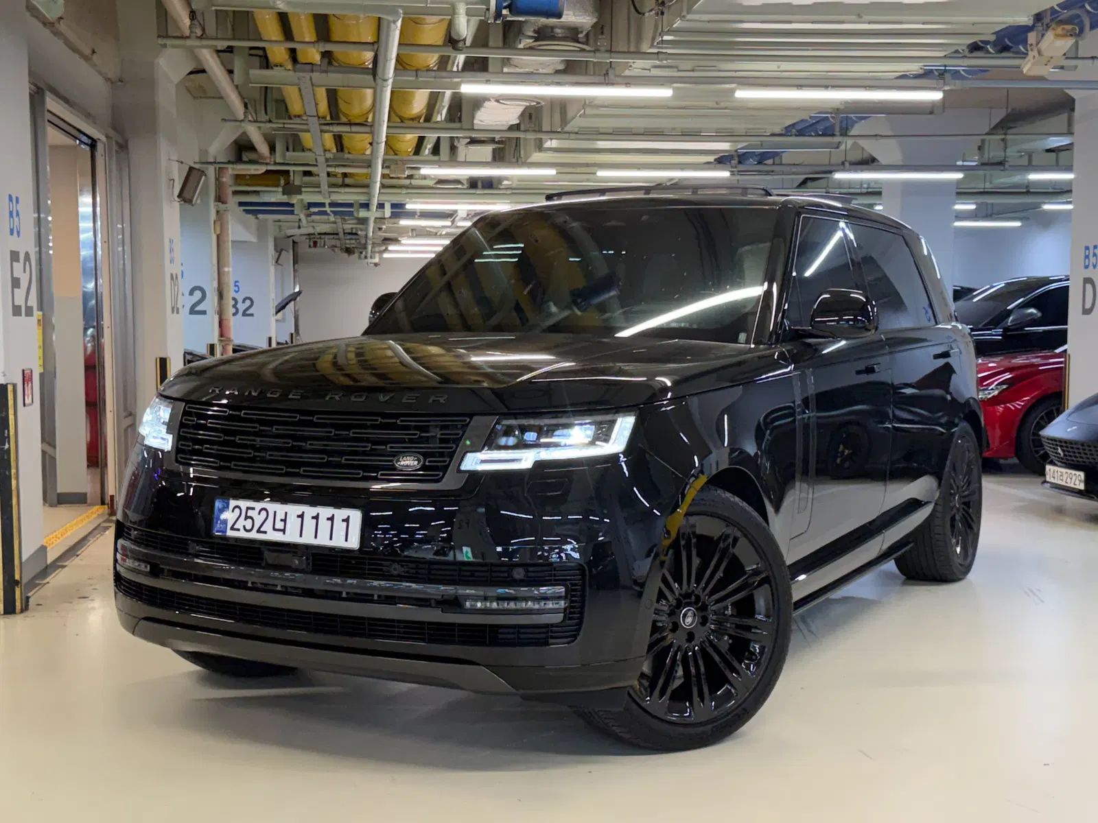 Land Rover Range Rover 5e génération P530 AB LWB 2025 — photo 1 sur 26