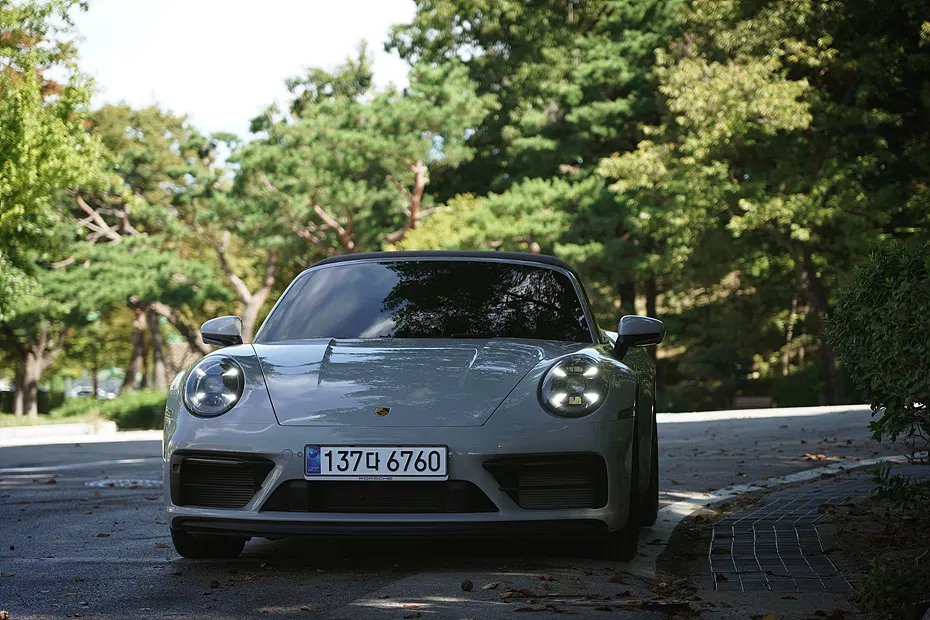 Porsche 911 (992) Carrera 4 GTS Cabriolet 2024 — photo 1 sur 21