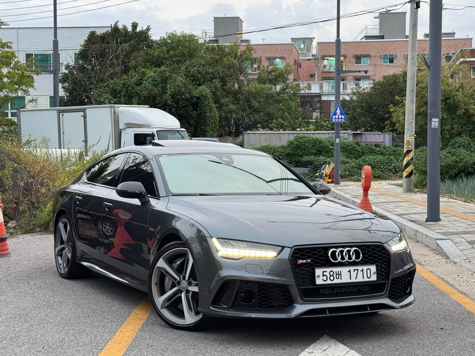 Audi RS7 4.0 TFSI Quattro Plus 2016 — photo 1 sur 26