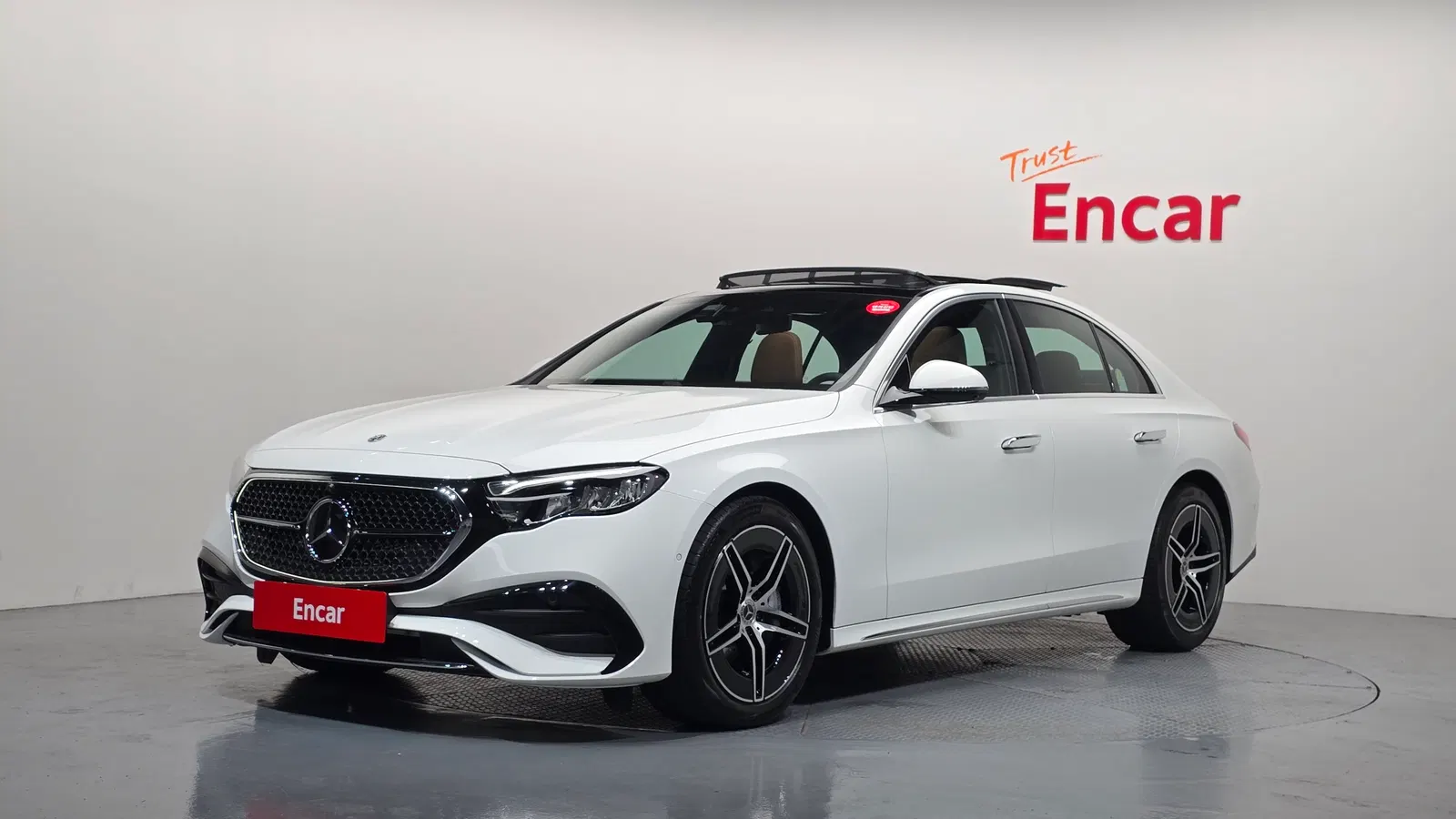 Mercedes-Benz Classe E AMG Line · E200 (W214) 2026 — photo 1 sur 20