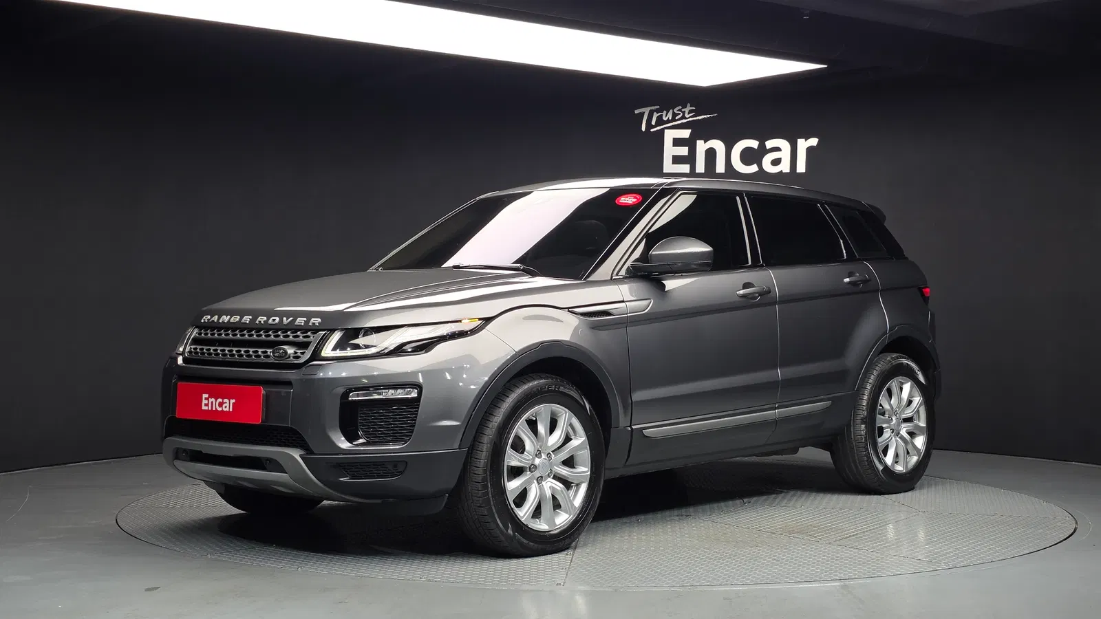 Land Rover Range Rover Evoque 2.0 TD4 SE 2018 — photo 1 sur 20