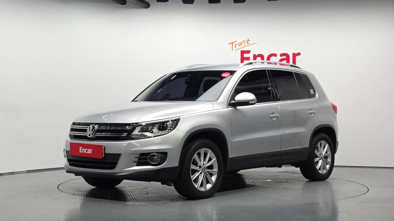 Volkswagen Tiguan 2.0 TDI Comfort 2015 — photo 1 sur 20