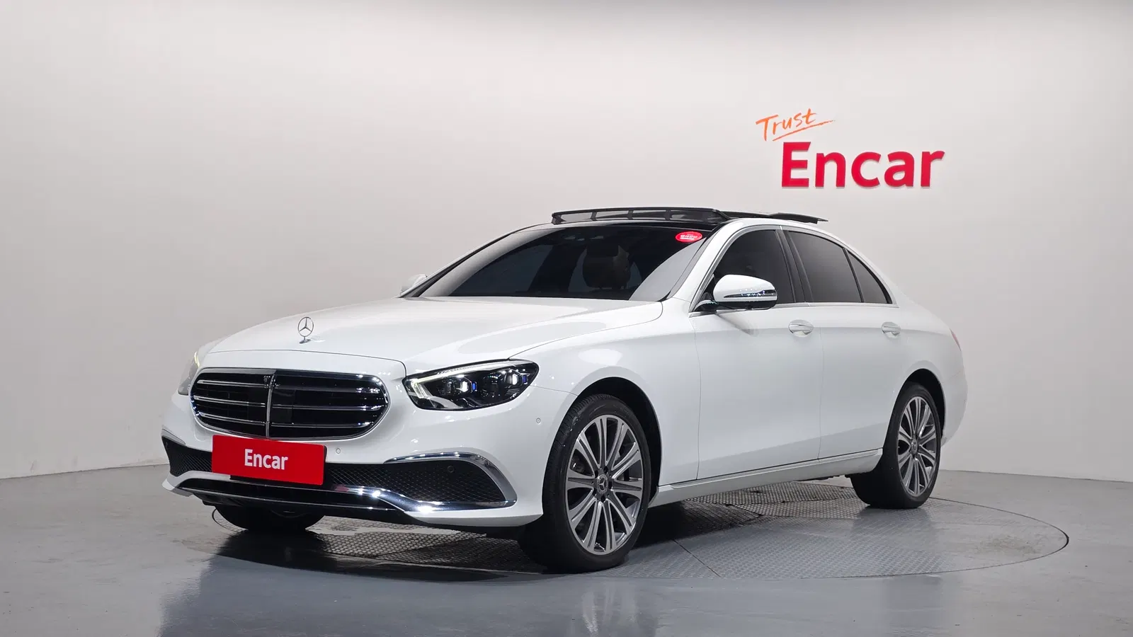 Mercedes-Benz Classe E E450 4MATIC Exclusive (W213) 2021 — photo 1 sur 20