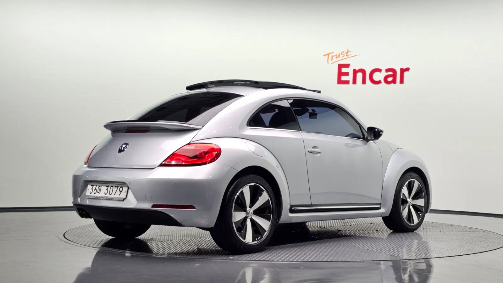 Volkswagen Beetle 2.0 TDI Premium 2016 — photo 1 sur 30