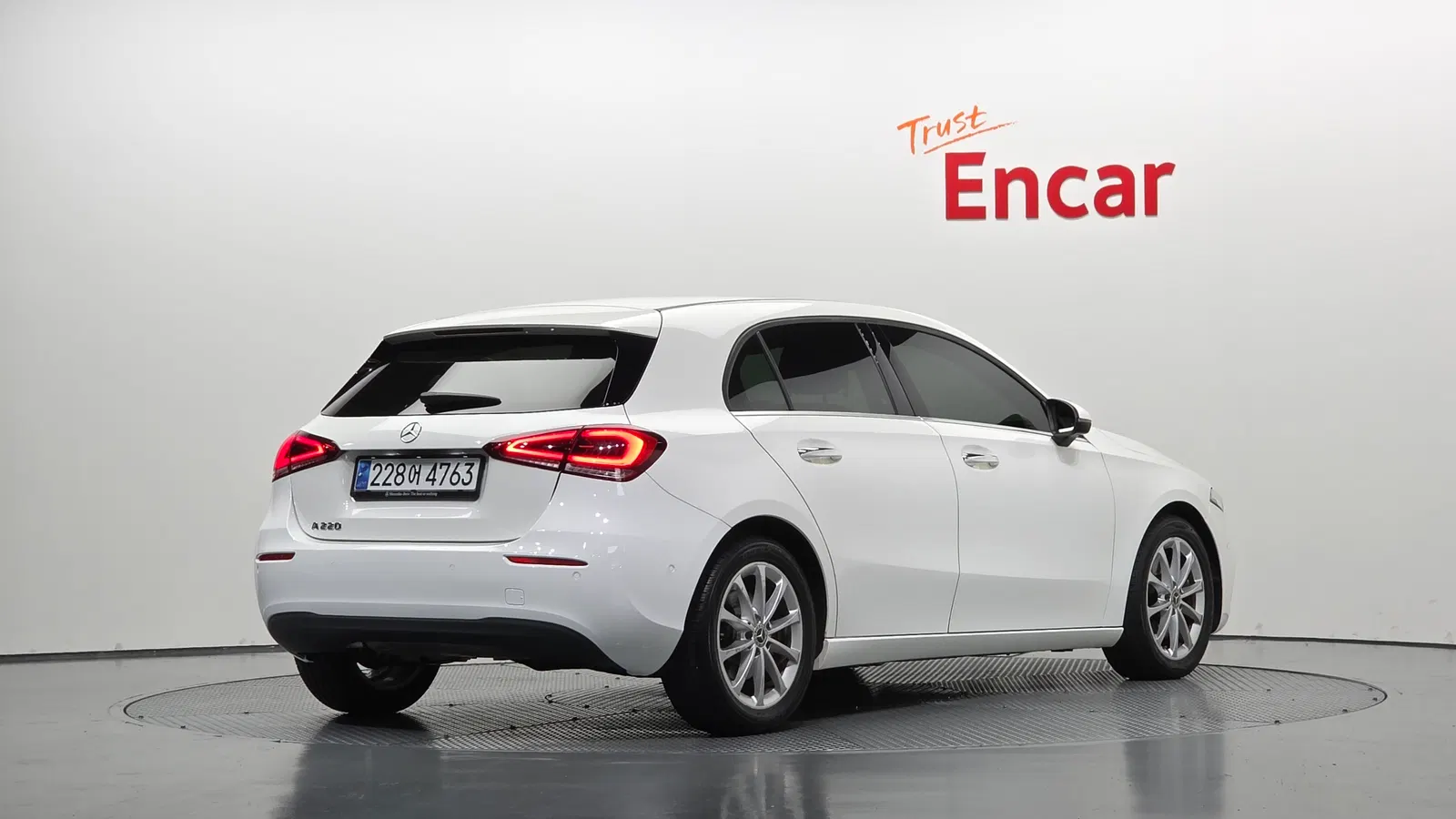 Mercedes-Benz Classe A A220 5 portes (W177) 2020 — photo 1 sur 31