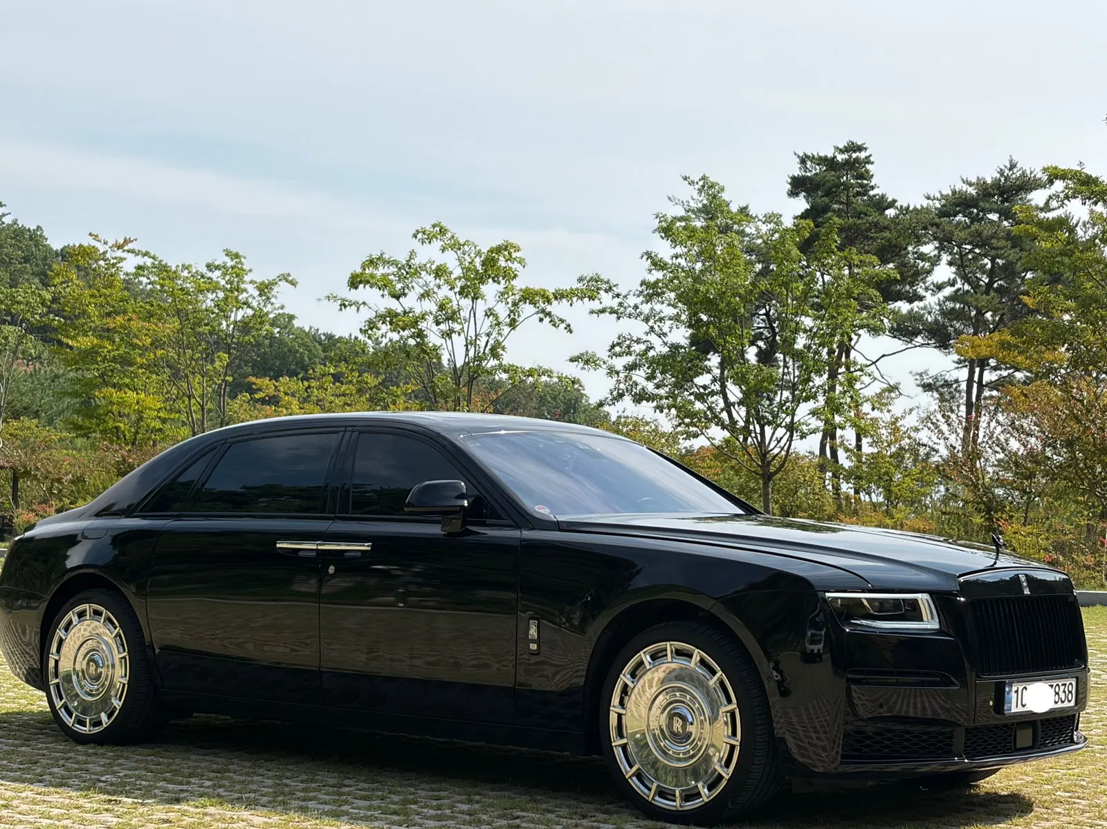 Rolls-Royce Ghost 6.6 EWB V12 2013 — photo 1 sur 25