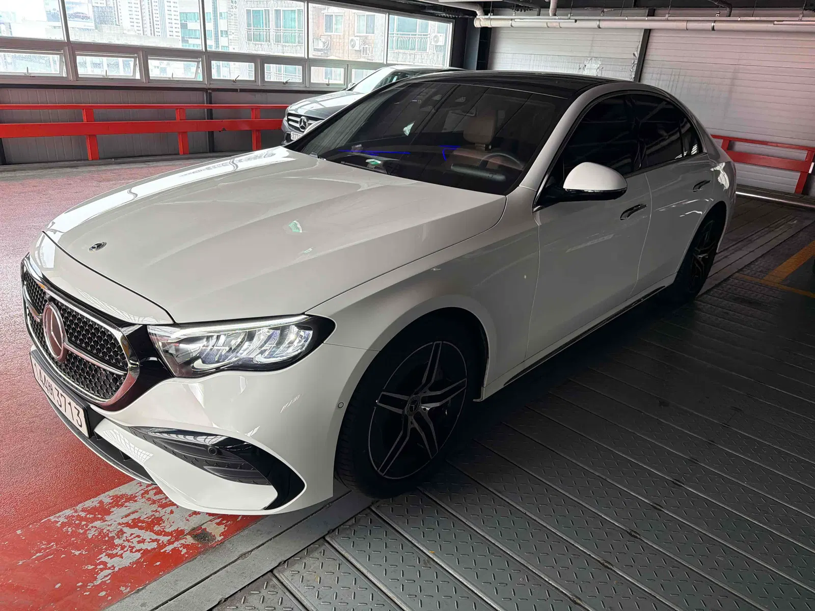 Mercedes-Benz Classe E AMG Line · E200 (W214) 2026 — photo 1 sur 4