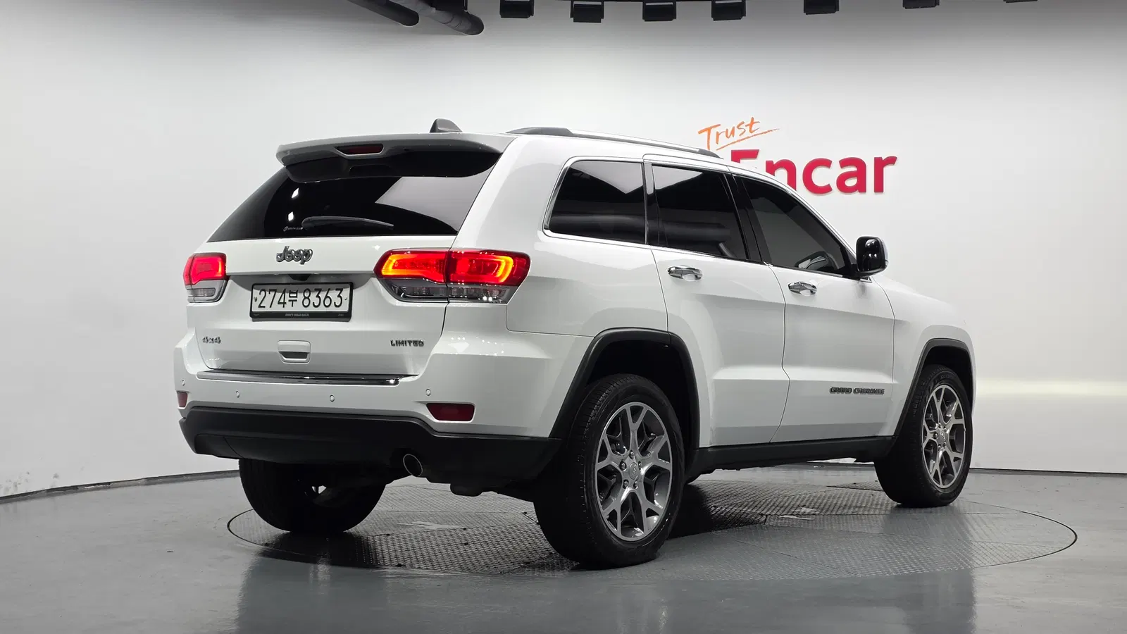 Jeep Grand Cherokee 3.6 Limited 2019 — photo 1 sur 36