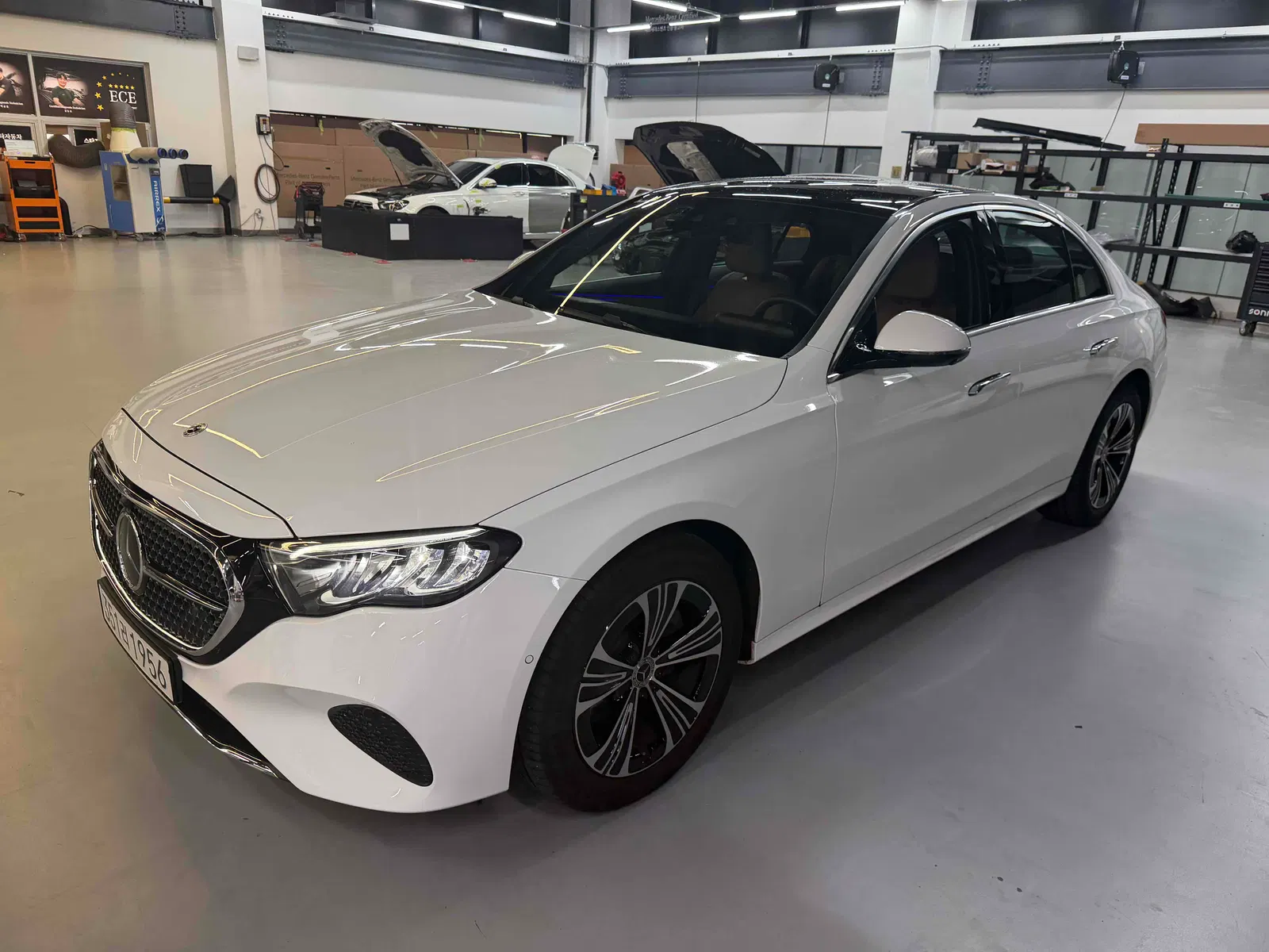 Mercedes-Benz Classe E E200 Avantgarde (W214) 2026 — photo 1 sur 4