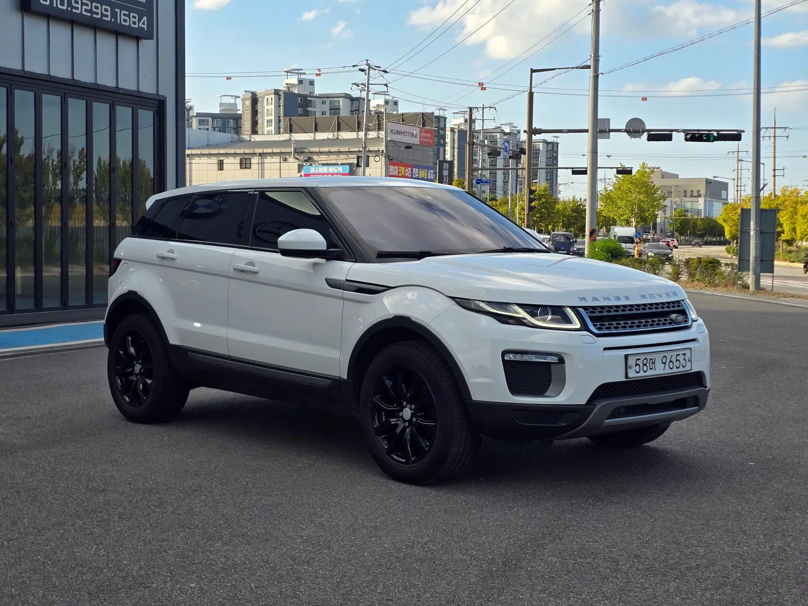 Land Rover Range Rover Evoque 2.0 TD4 SE 2017 — photo 1 sur 26