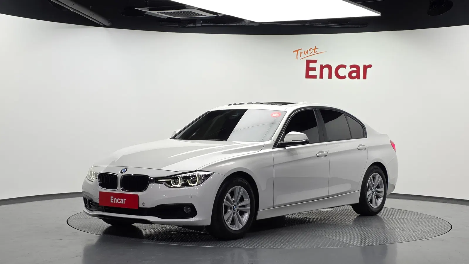 BMW Série 3 (F30) 320d EDEdition 2016 — photo 1 sur 20