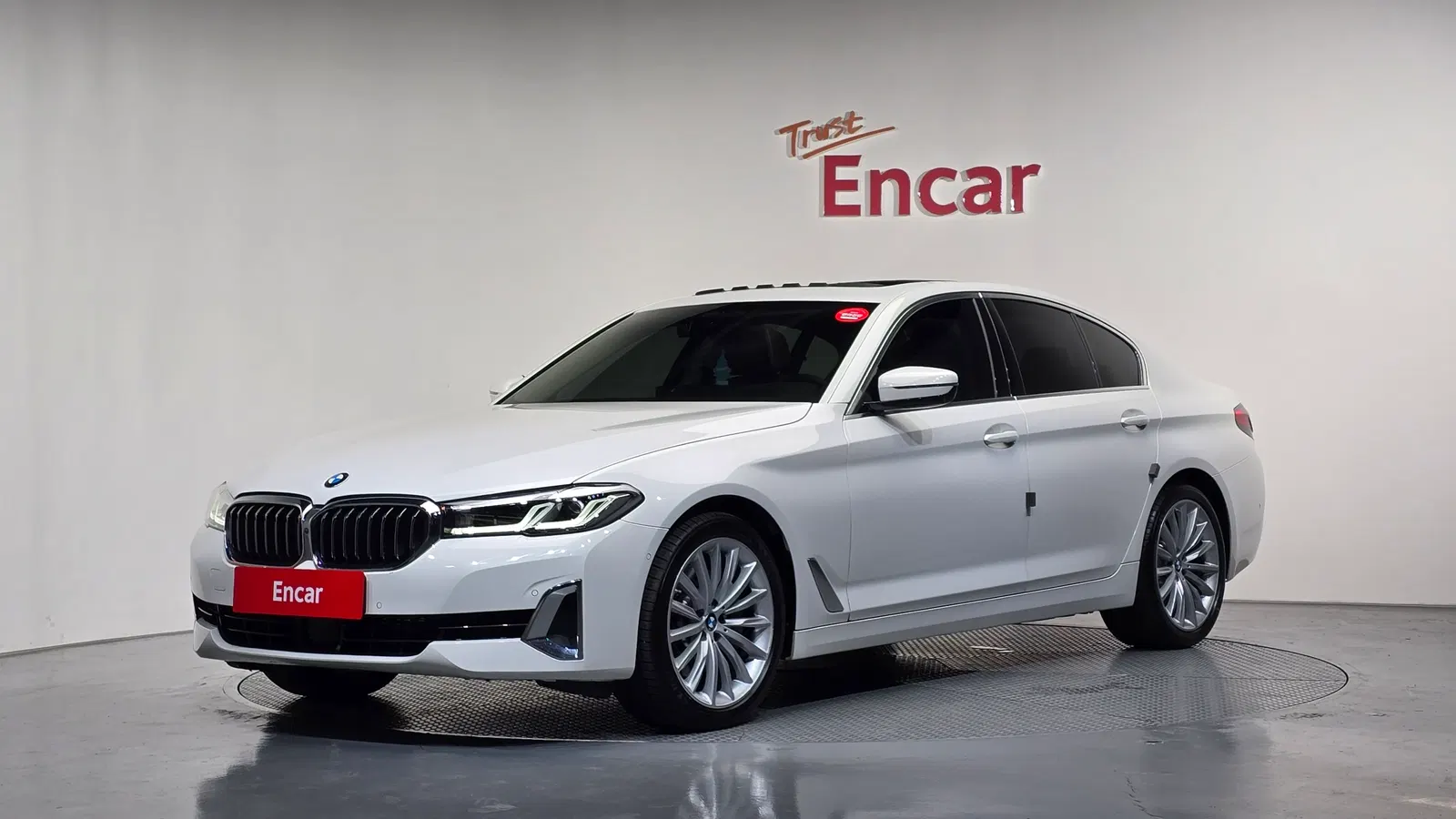 BMW Série 5 (G30) 530i Luxury 2023 — photo 1 sur 32